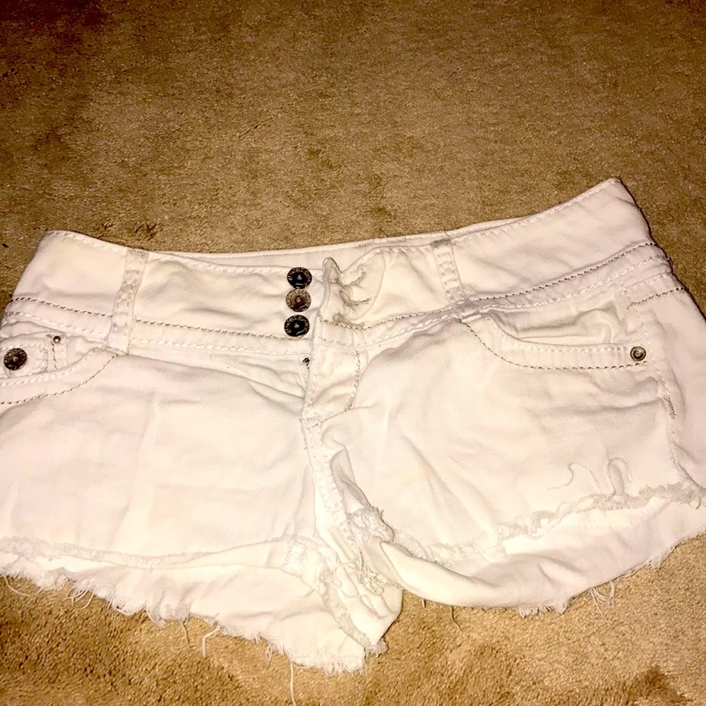 Almost Famous White Summer Shorts